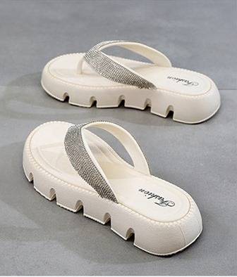 Sandal Jepit Wanita