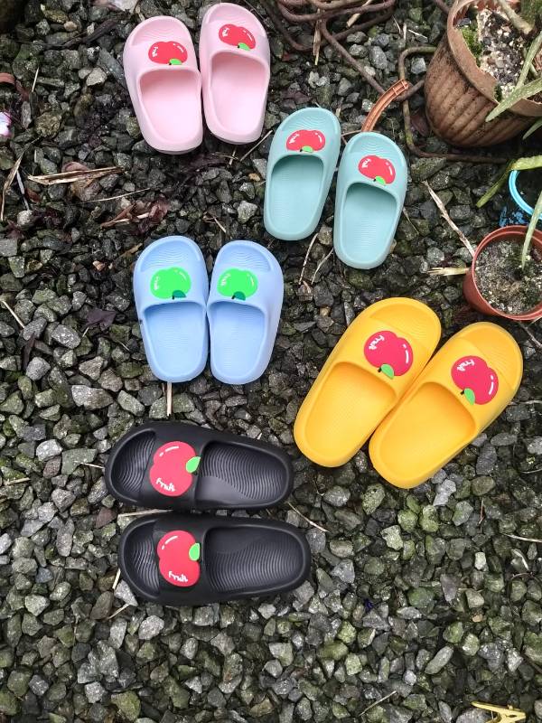 Sandal Anak Karet Bermotif
