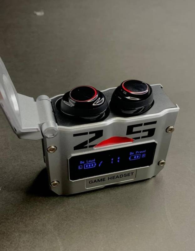 digital display case earbuds