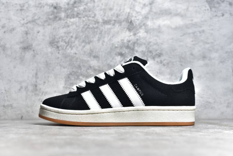 Adidas Campus 00s
Core Black