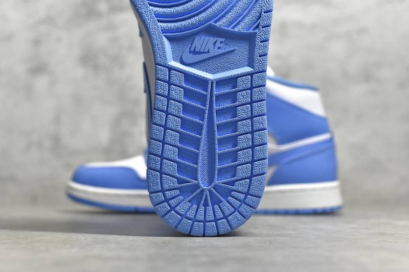 Jordan 1 Retro High OG
University Blue