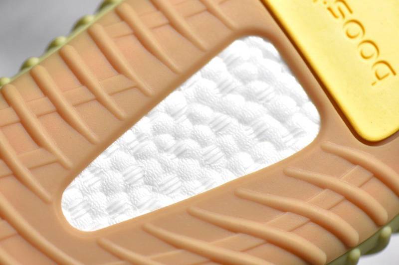 Adidas Yeezy Boost 350 V2
Sulfur