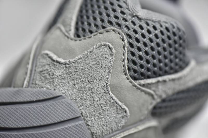 Adidas Yeezy 500
Granite