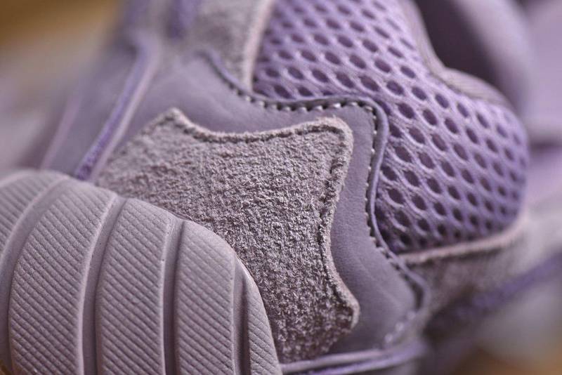 Adidas Yeezy 500
Soft Vision