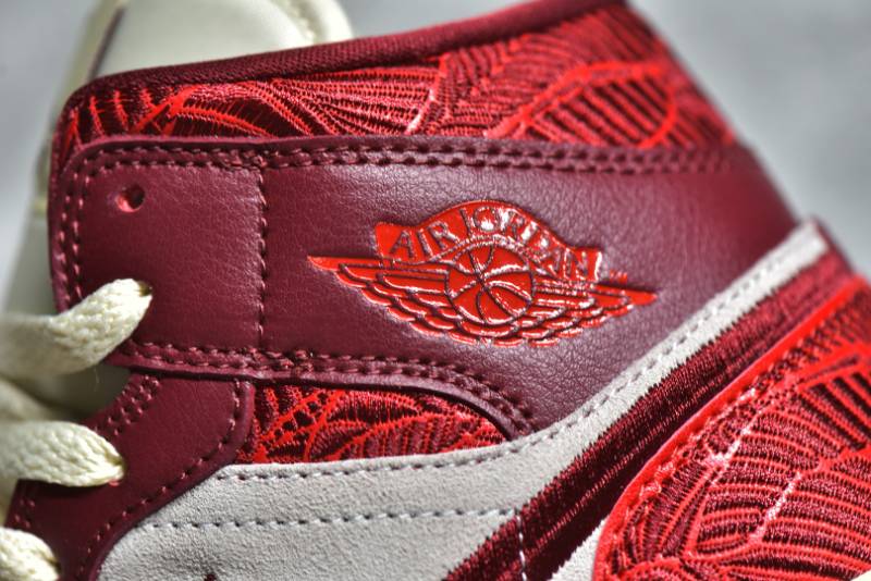 Jordan 1 Mid SE
Tiki Leaf Team Red (Women's)