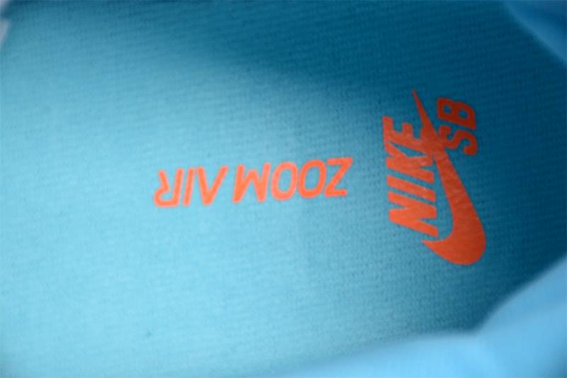 Nike SB Dunk Low
Club 58 Gulf