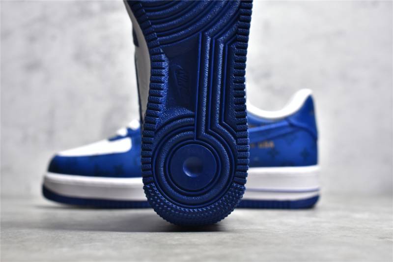 Louis Vuitton Nike Air Force 1 Low
By Virgil Abloh White Royal