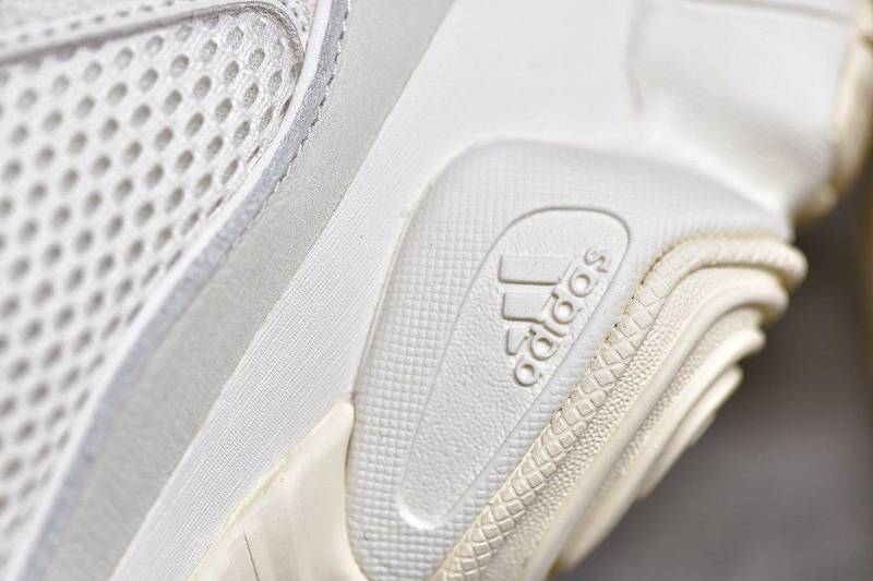 Adidas Yeezy 500
Bone White