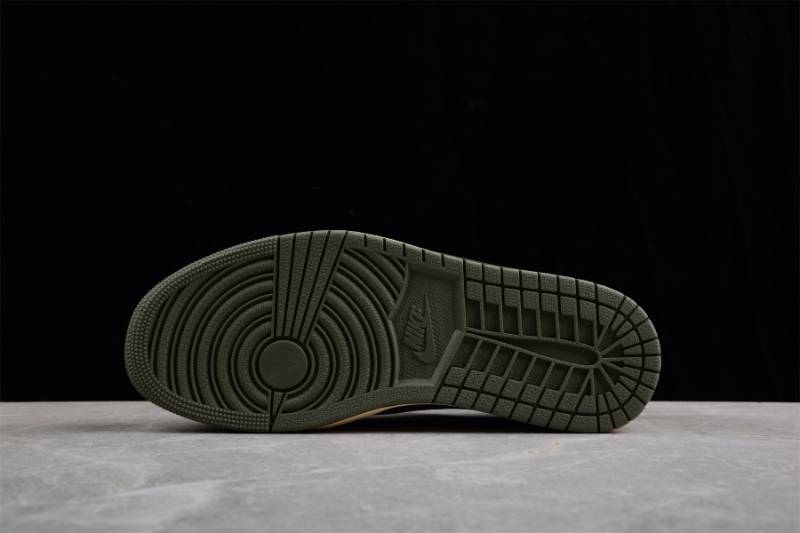 Jordan 1 Retro Low OG SP
Travis Scott Olive