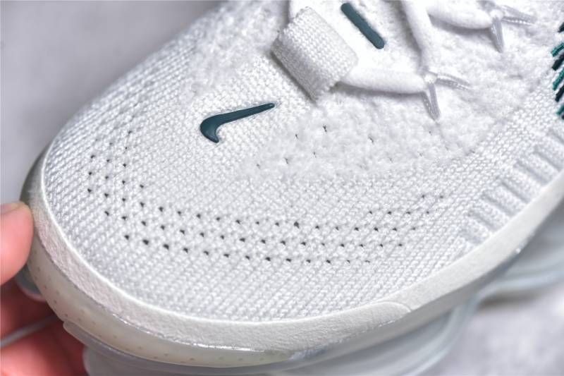 Nike Air Max Scorpion FK
White Geode Teal