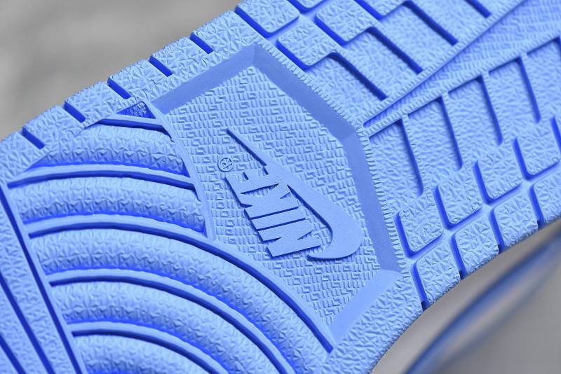 Jordan 1 Retro High OG
University Blue