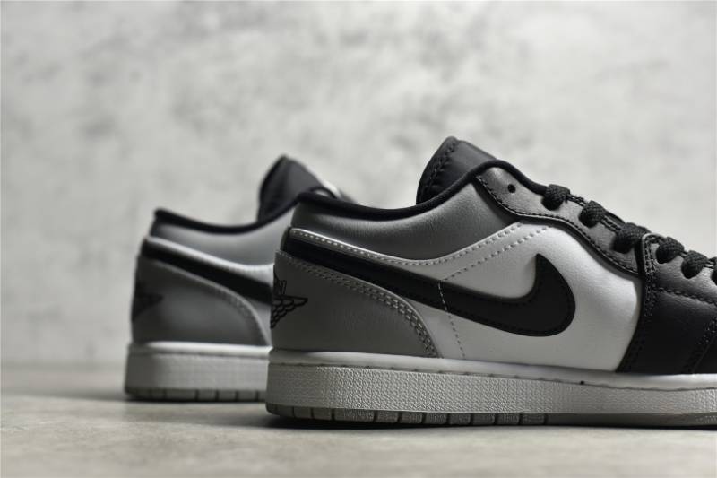 Jordan 1 Low
Shadow Toe