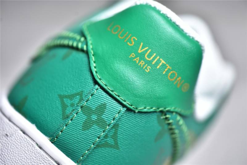 Louis Vuitton Nike Air Force 1 Low
By Virgil Abloh White Green
