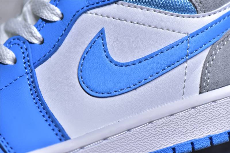 Jordan 1 Mid
University Blue Grey
