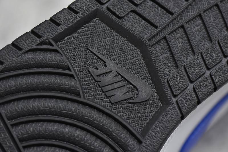 Jordan 1 Low
Royal Toe