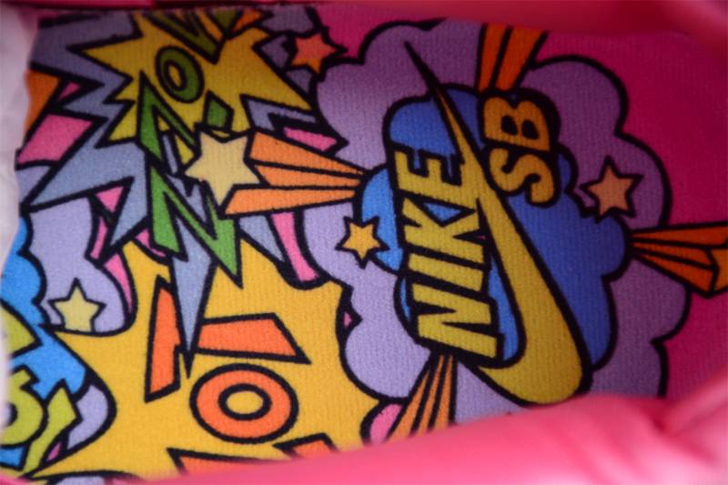 Nike SB Dunk Low
The Powerpuff Girls Blossom (florzinha)