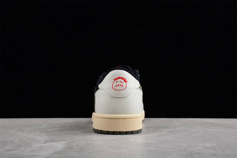 Jordan 1 Retro Low OG SP
Travis Scott Olive