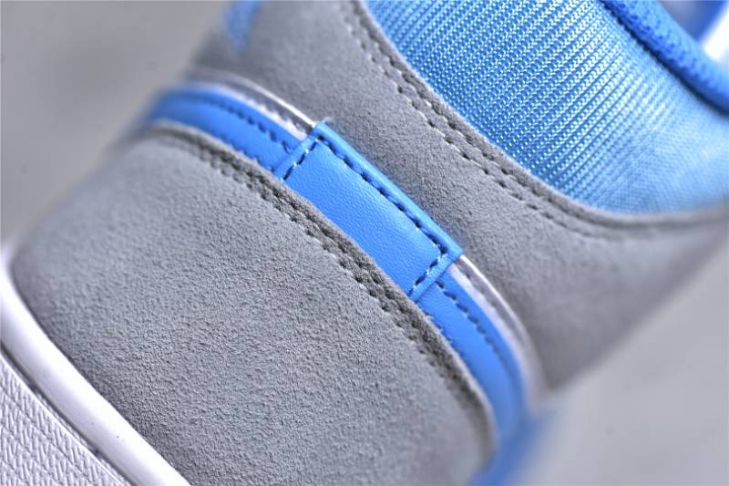 Jordan 1 Mid
University Blue Grey