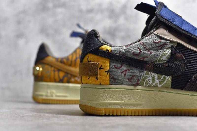 Nike Air Force 1 Low
Travis Scott Cactus Jack
