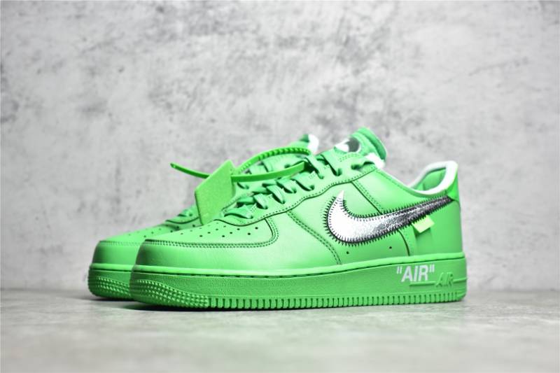 Nike Air Force 1 Low
Off-White Brooklyn