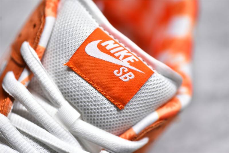 Nike SB Dunk Low
Concepts Orange Lobster