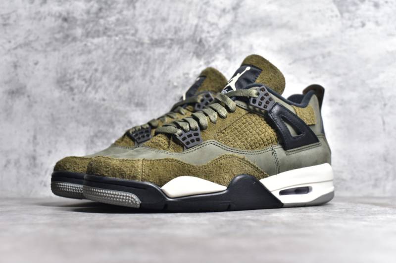 Jordan 4 Retro SE
Craft Medium Olive