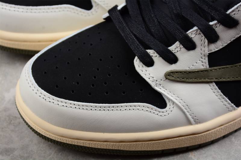 Jordan 1 Retro Low OG SP
Travis Scott Olive