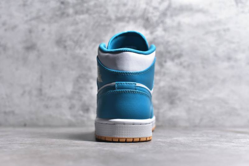Jordan 1 Mid
Aquatone