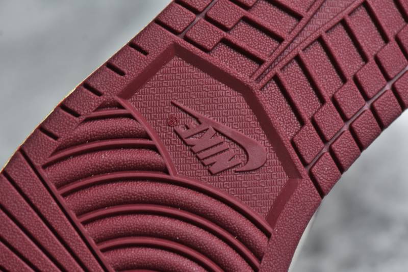 Jordan 1 Mid SE
Tiki Leaf Team Red (Women's)