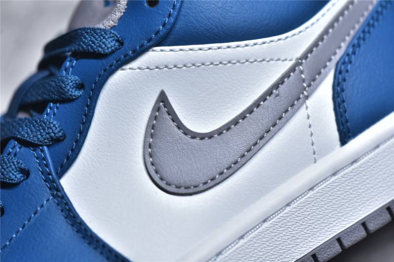 Jordan 1 Low
True Blue