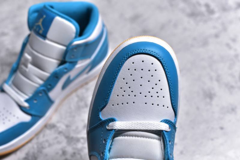 Jordan 1 Mid
Aquatone
