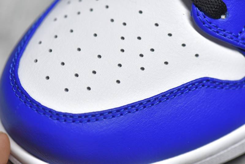 Jordan 1 Low
Royal Toe