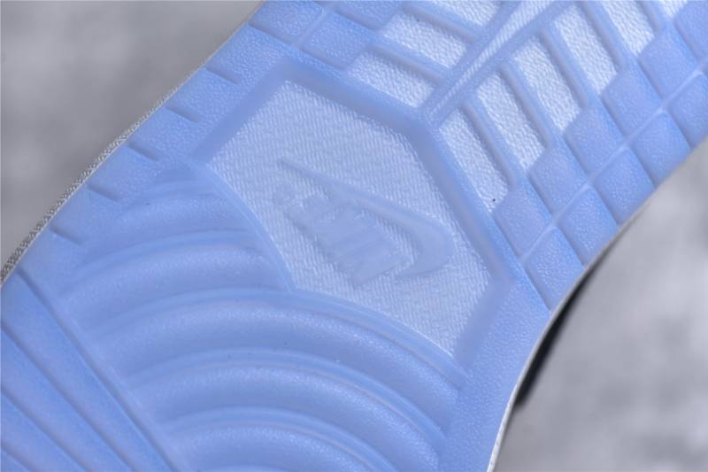 Jordan 1 Mid SE
Space Jam