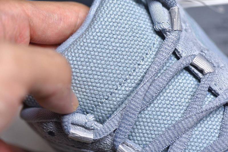 Adidas Yeezy Boost 700 V2
Hospital Blue