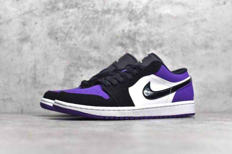 Jordan 1 Low
Court Purple