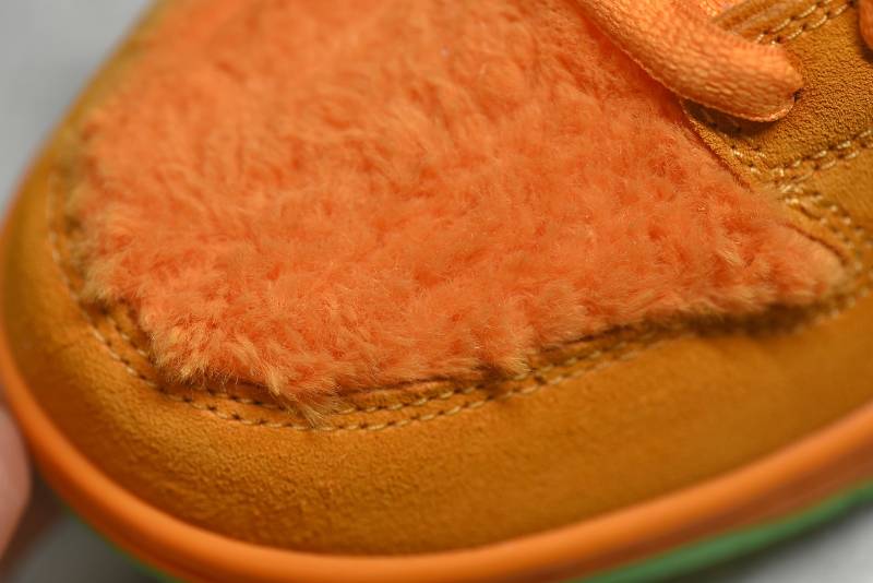 Nike SB Dunk Low
Grateful Dead Bears Orange