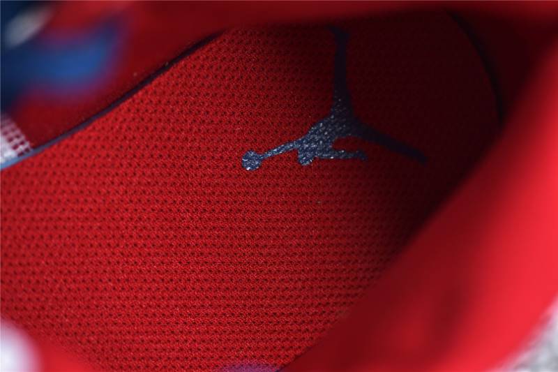 Jordan 1 Mid
French Blue Gym Red