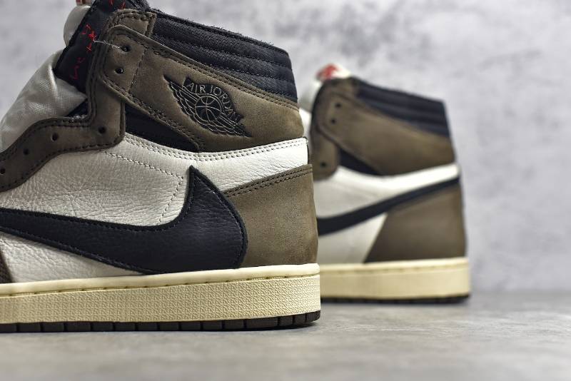 Jordan 1 Retro High OG SP
Travis Scott Mocha