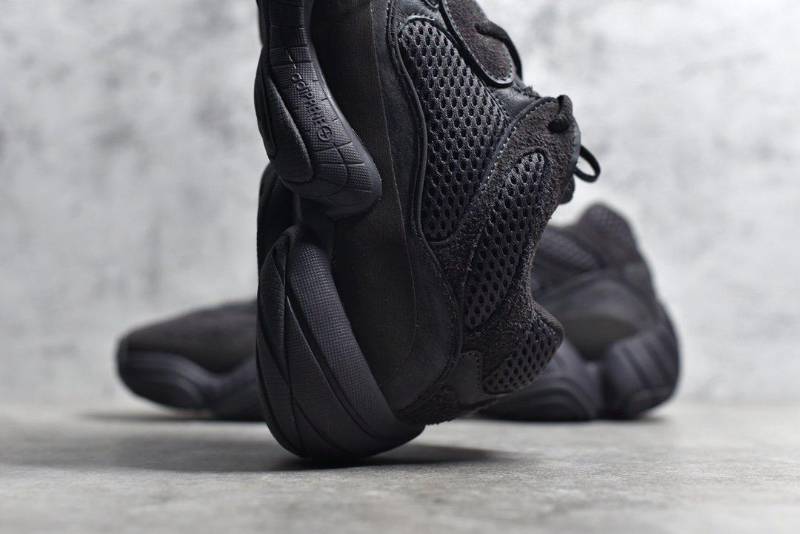 Adidas Yeezy 500
Utility Black