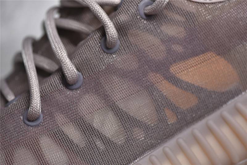 Adidas Yeezy Boost 350 V2
Mono Mist