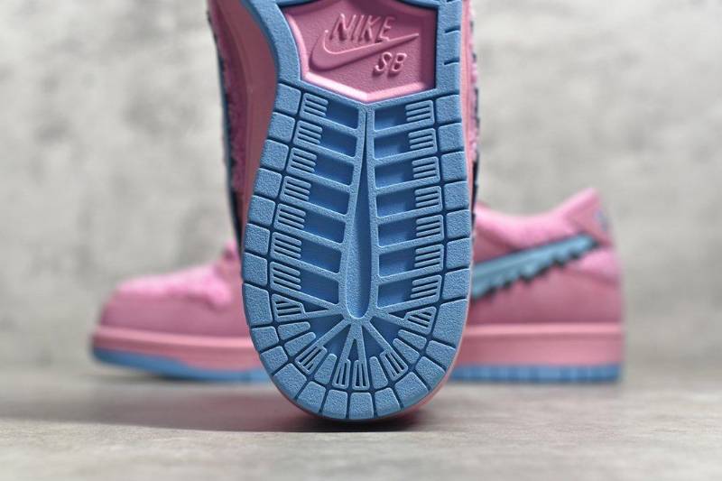 Nike SB Dunk Low
Grateful Dead Bears Pink