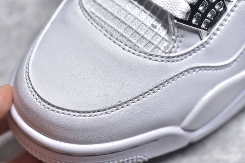 Jordan 4 Retro
Pure Money