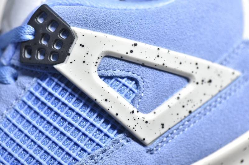 Jordan 4 Retro
University Blue