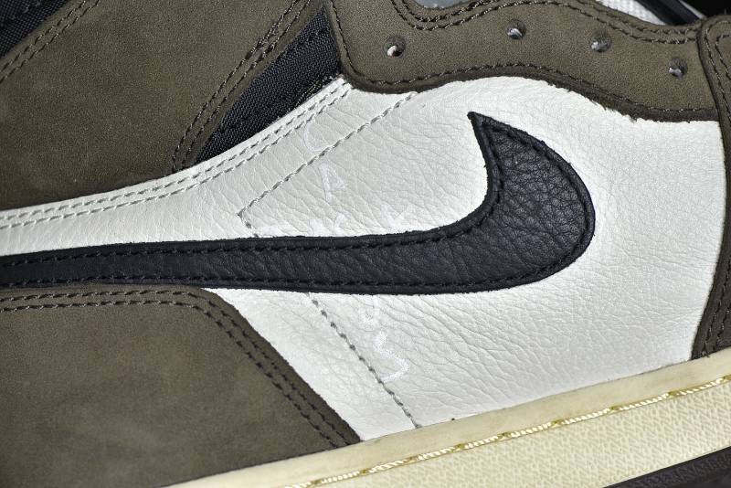 Jordan 1 Retro High OG SP
Travis Scott Mocha