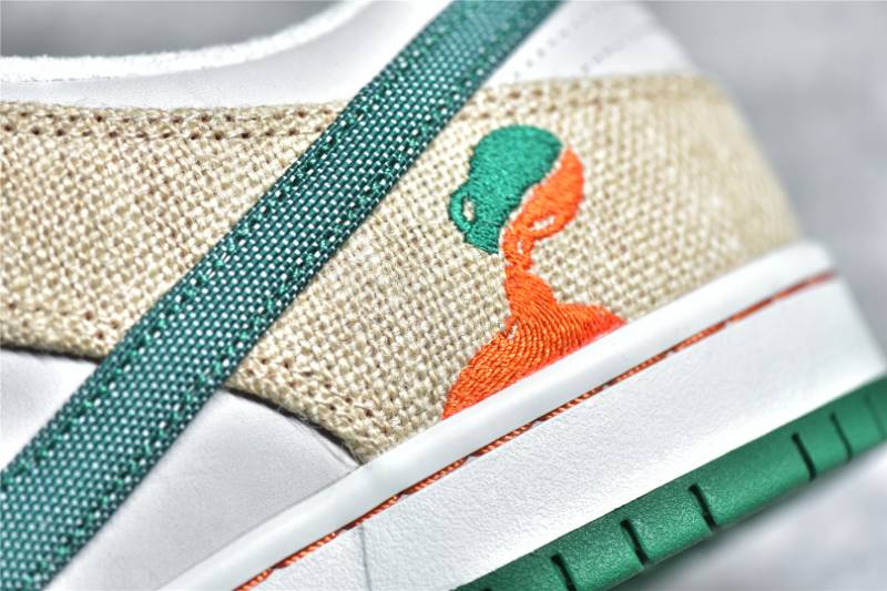 Nike SB Dunk Low
Jarritos