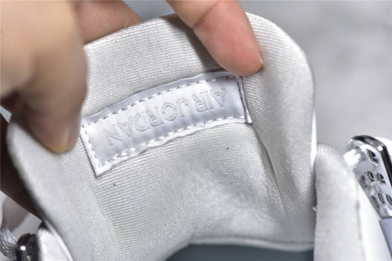Jordan 4 Retro
Pure Money