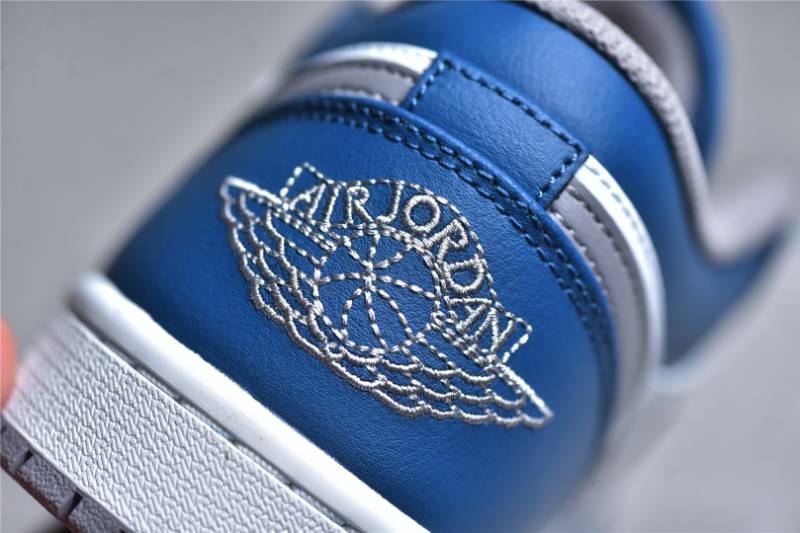 Jordan 1 Low
True Blue