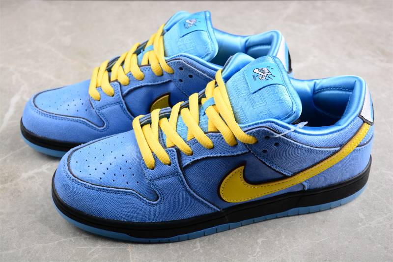 Nike SB Dunk Low
The Powerpuff Girls Bubbles (lindinha)