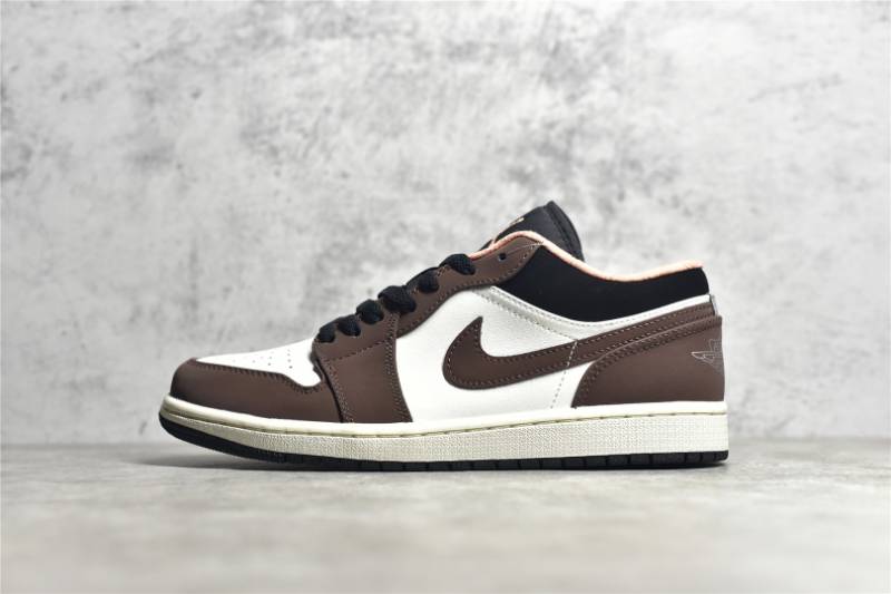 Jordan 1 Low
Mocha