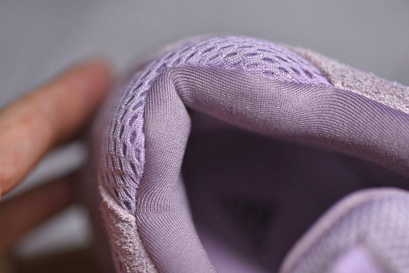 Adidas Yeezy 500
Soft Vision